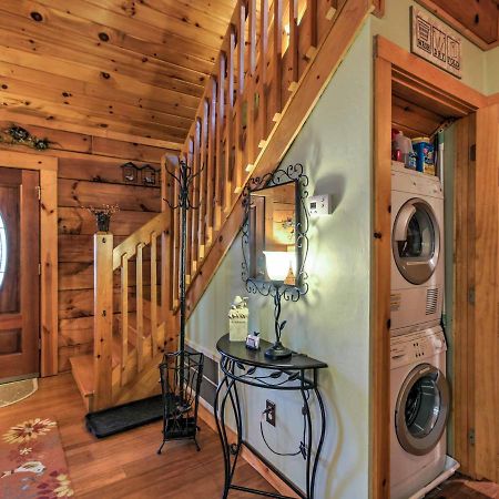Cozy Nest Gatlinburg Cabin With Porch And Jacuzzi! 빌라 외부 사진